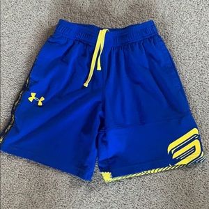 Youth small Steph Curry Under Armour shorts